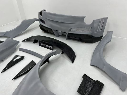 Ferrari F12 Kohlenstofffaserkörper Kit F12 Novitec N-largo-Stil Vorder- und Rückstoßstange Radbogen F12 Vorderlip Diffusor Spoiler