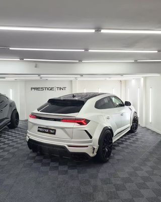 Lamborghini Urus Kohlenstofffaser-Körper Kit URUS 1016 Stil Kohlenstofffaser Vorderlip Diffusor Spoiler Haube Radbogen
