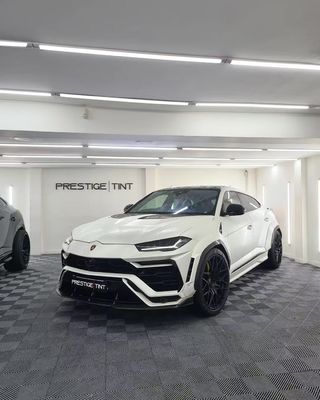 Lamborghini Urus Kohlenstofffaser-Körper Kit URUS 1016 Stil Kohlenstofffaser Vorderlip Diffusor Spoiler Haube Radbogen