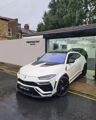 Lamborghini Urus Kohlenstofffaser-Körper Kit URUS 1016 Stil Kohlenstofffaser Vorderlip Diffusor Spoiler Haube Radbogen
