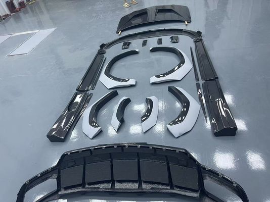 Lamborghini Urus Kohlenstofffaser-Körper Kit URUS 1016 Stil Kohlenstofffaser Vorderlip Diffusor Spoiler Haube Radbogen