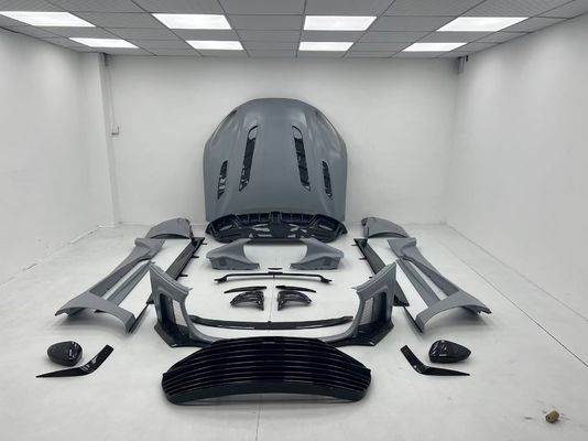 Aston Martin DB11 Carbon Fiber Body Kit DB11 Mansory-Stil Vorder- und Hinterstoß-Sparruff-Seitenrock-Schutzflügel-Hauben-Spoiler