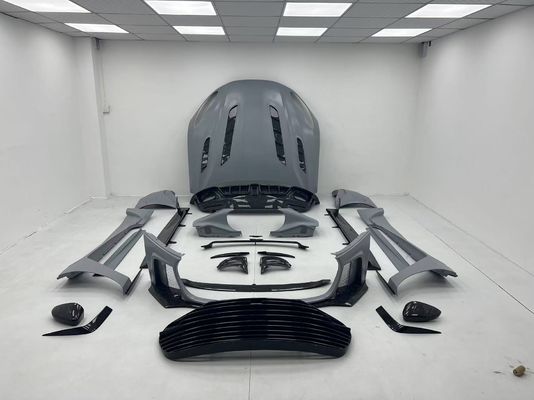 Aston Martin DB11 Carbon Fiber Body Kit DB11 Mansory-Stil Vorder- und Hinterstoß-Sparruff-Seitenrock-Schutzflügel-Hauben-Spoiler