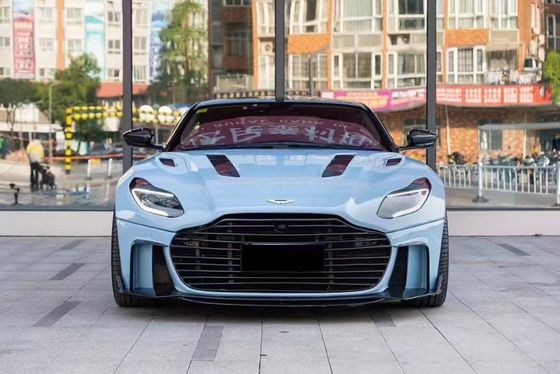 Aston Martin DB11 Carbon Fiber Body Kit DB11 Mansory-Stil Vorder- und Hinterstoß-Sparruff-Seitenrock-Schutzflügel-Hauben-Spoiler