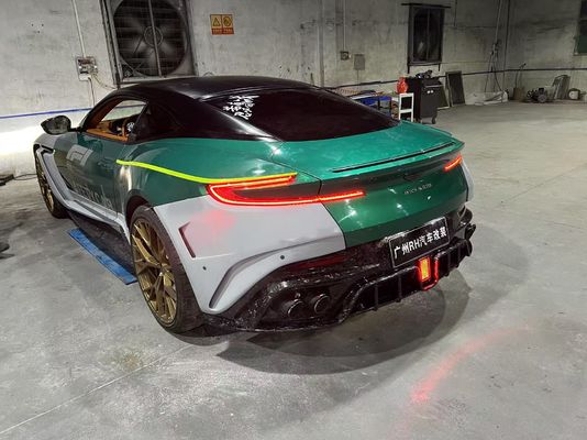 Aston Martin DB11 Carbon Fiber Body Kit DB11 Mansory-Stil Vorder- und Hinterstoß-Sparruff-Seitenrock-Schutzflügel-Hauben-Spoiler