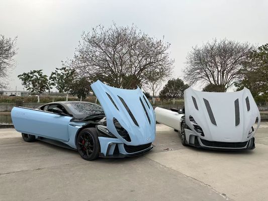 Aston Martin DB11 Carbon Fiber Body Kit DB11 Mansory-Stil Vorder- und Hinterstoß-Sparruff-Seitenrock-Schutzflügel-Hauben-Spoiler