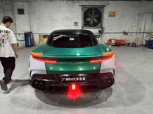 Aston Martin DB11 Carbon Fiber Body Kit DB11 Mansory-Stil Vorder- und Hinterstoß-Sparruff-Seitenrock-Schutzflügel-Hauben-Spoiler