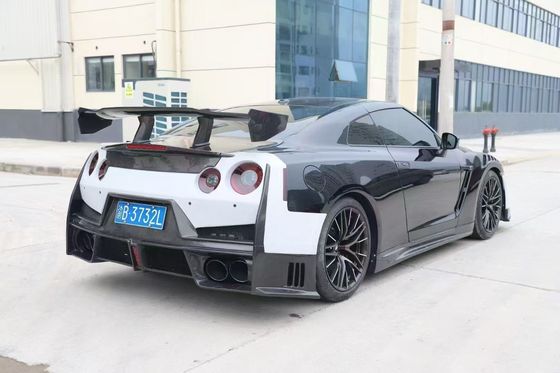 Nissan GTR Kohlenstofffaser-Körper-Kit GTR r35 Modernisiert 2024nismo-Stil Front- und Rückstoßfänger-Spoilern Haubenschutzflügel