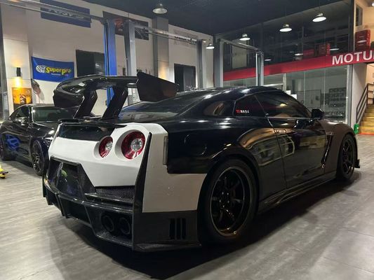 Nissan GTR Kohlenstofffaser-Körper-Kit GTR r35 Modernisiert 2024nismo-Stil Front- und Rückstoßfänger-Spoilern Haubenschutzflügel