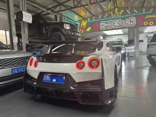Nissan GTR Kohlenstofffaser-Körper-Kit GTR r35 Modernisiert 2024nismo-Stil Front- und Rückstoßfänger-Spoilern Haubenschutzflügel