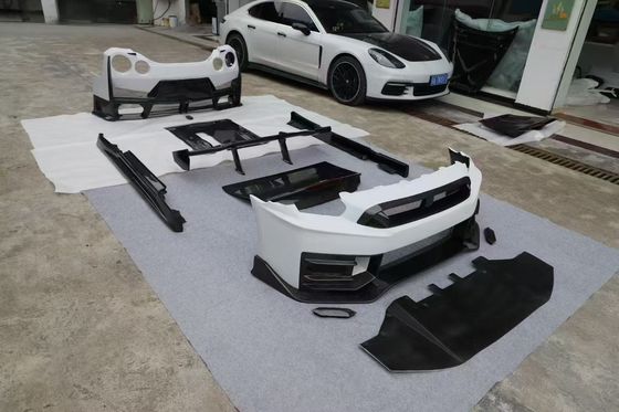 Nissan GTR Kohlenstofffaser-Körper-Kit GTR r35 Modernisiert 2024nismo-Stil Front- und Rückstoßfänger-Spoilern Haubenschutzflügel