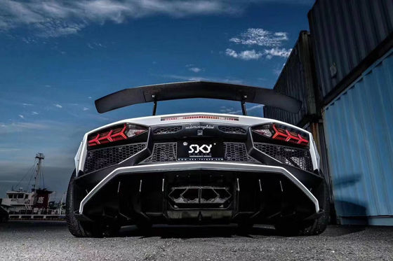 Für Lamborghini Aventador LP700 Kohlenstofffaser-Körper-Kit LP700 Upgraded LB-Stil Side Skirt Spoiler Radbogen
