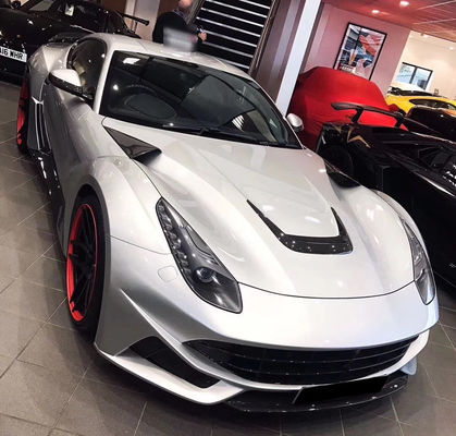 Hochwertige Kohlenstofffaser für Ferrari F12 Kohlenstofffaser Deckel Dekoration F12 Kohlenstofffaser Motorraum Tuyere Kleines Stück