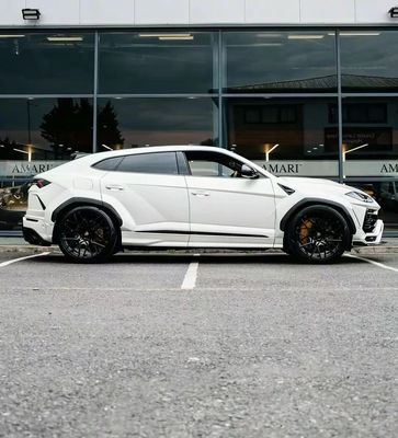 1016 Style Breitkörper-Kit für Lamborghini Urus Kohlenstofffaser-Körper-Kit Urus Kohlenstofffaser Front Lippendiffuser Spoiler Hood Breitkörper