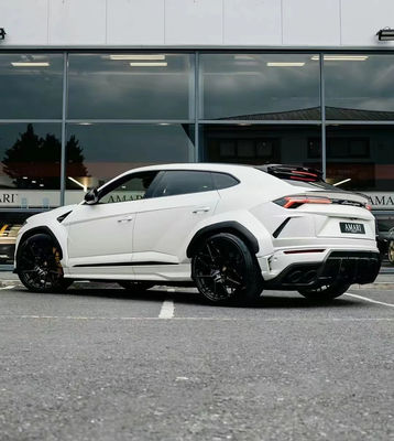 1016 Style Breitkörper-Kit für Lamborghini Urus Kohlenstofffaser-Körper-Kit Urus Kohlenstofffaser Front Lippendiffuser Spoiler Hood Breitkörper
