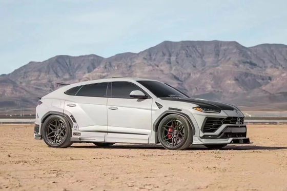 LB Style Breitkörper-Kit für Lamborghini URUS Kohlenstofffaser-Körper-Kit Urus Kohlenstofffaser Front Lippendiffuser-Spoiler Breitkörper-Kit