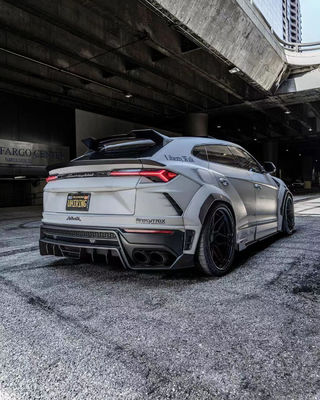 LB Style Breitkörper-Kit für Lamborghini URUS Kohlenstofffaser-Körper-Kit Urus Kohlenstofffaser Front Lippendiffuser-Spoiler Breitkörper-Kit