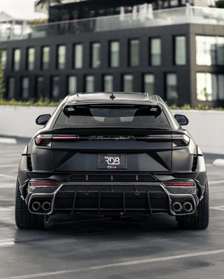 Schwarzer Lamborghini Karosserie URUS Aufgerüstet 1016 Hood Spoiler Breitkarosserie-Kit