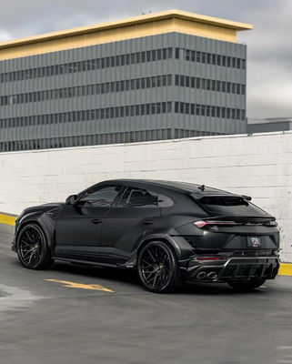 Schwarzer Lamborghini Karosserie URUS Aufgerüstet 1016 Hood Spoiler Breitkarosserie-Kit