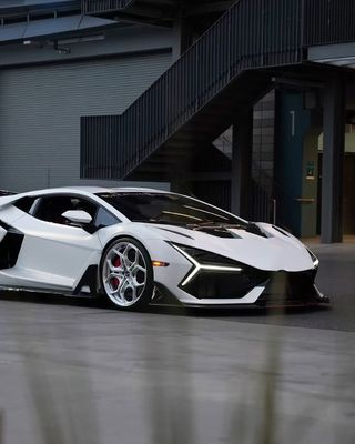 Lamborghini Revuelto Custom Body Kits Carbon Fiber DUKE Stil Custom Front Diffuser
