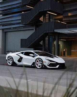Lamborghini Revuelto Custom Body Kits Carbon Fiber DUKE Stil Custom Front Diffuser