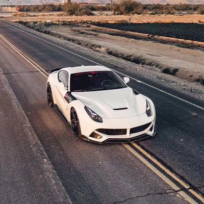 Für den Ferrari F12 Carbon Fiber Body Kit F12 Upgrades den SVR-Stil Front- und Heckstoßfänger Spoiler mit Haube Fendern