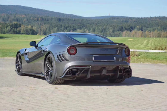 Für den Ferrari F12 Trockenkohlenstofffaser-Karosserie-Kit F12 Modernisierter MSY-Stil Vorder- und Rückstoßfänger-Spoiler-Hut