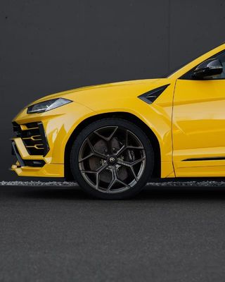 Gelb Lamborghini Urus Body Kit Kohlenstofffaser Vorderlip Luxus-Auto Diffuser Weitkörper-Kit