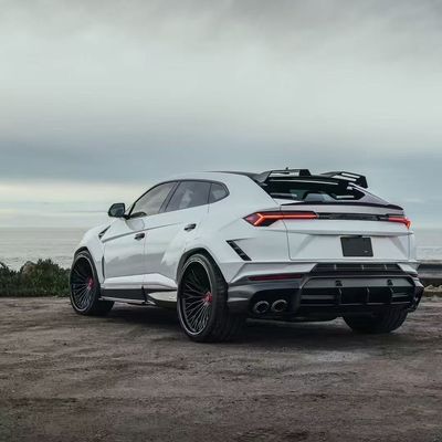 RT Carbon Body Kit für URUS SUV Lamborghini Vordere Lippendiffusor Radbogen Weitkörper-Kit
