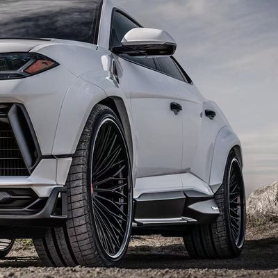 RT Carbon Body Kit für URUS SUV Lamborghini Vordere Lippendiffusor Radbogen Weitkörper-Kit