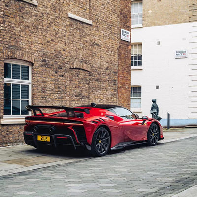 SF90FXX Ferrari SF90 Body Kit Vorder- und Rückseite Auto Stoßfänger Seitenrock Hauchleuchten