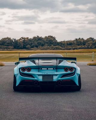 F8 Ferrari Auto Body Kit LB Style Blauer Kohlenstofffaserspoiler Lippe Breite Karosserie Kit Radbogen