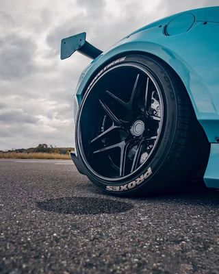 F8 Ferrari Auto Body Kit LB Style Blauer Kohlenstofffaserspoiler Lippe Breite Karosserie Kit Radbogen