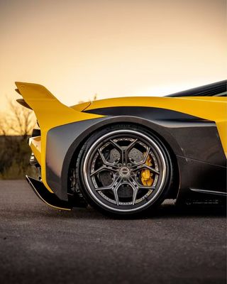 720er Mclaren Body Kit Carbonfaser Breitkörper ZE Stil Vorder- und Rückstoßfänger