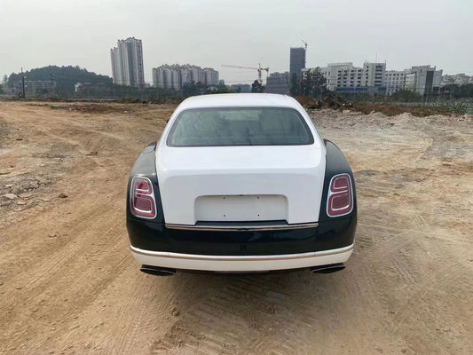 Für das Bentley Mulsanne Body Kit Mulsanne mit neuen Front- und Heckstoßfänger-Scheinwerfern und Hecklichtern