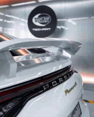 Autoteile für Porsche Palamela 971 Spoiler Der Palamela 971 wurde mit einem Techart Style Carbon Fiber Spoiler aktualisiert