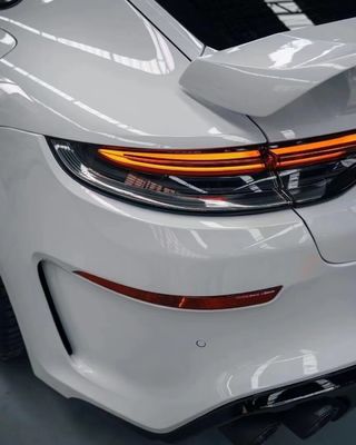 Autoteile für Porsche Palamela 971 Spoiler Der Palamela 971 wurde mit einem Techart Style Carbon Fiber Spoiler aktualisiert