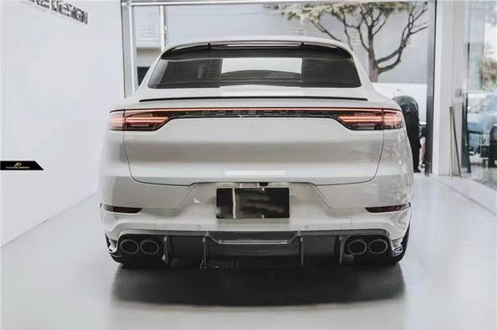 Für Porsche Cayenne Coupe Kohlenstofffaserkörper-Kit Cayenne Coupe Upgraded FD-Stil Kohlenstofffaserkörper-Kit