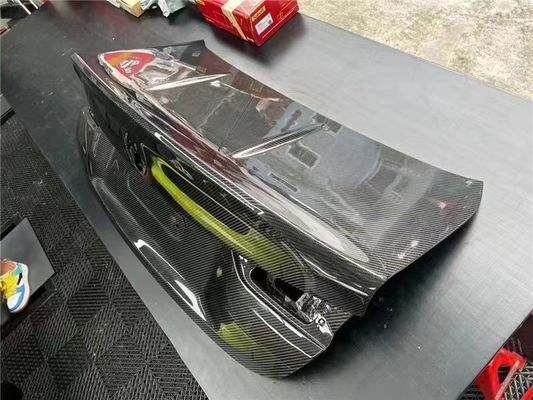 für BMW M3 M4 Rückdeckung aus Kohlenstofffaser M3 M4 CSL-Stil Trockenkohle Rückdeckung aus Kohlenstofffaser Hinterdeckung