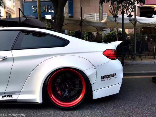 LB Breitkörper-Kit für BMW M4 F82 Breitkörper-Kit M4 F82 Upgraded LB Style Front Lip Diffuser Spoiler Carbon Fiber Body Kit