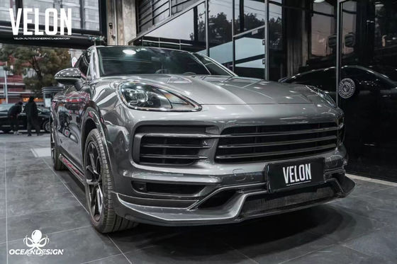 Ersatz 2019 Porsche Cayenne Body Kit Seitenröcke Trockene Kohlenstofffaser Diffusor Spoiler