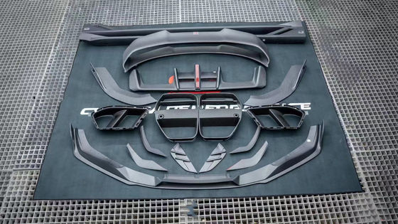 Für BMW G80 G82 M3 M4 Kohlenstofffaserkörper-Kit G80 G82 M3 M4 Upgraded AE Style Front Lippendiffuser Spoiler Side Skirt Körper-Kit