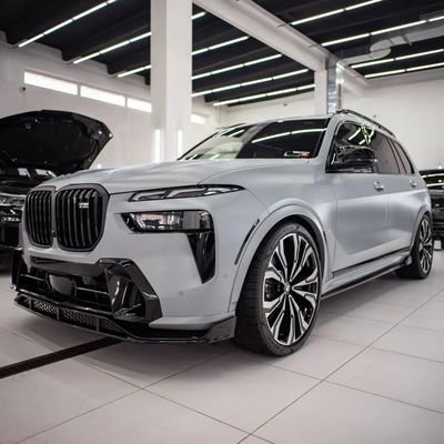 Für BMW X7 Carbon Fiber Body Kit X7 Carbon Fiber Front Lippen Diffuser Spoiler Hood Side Skirt Breitkörper Kit