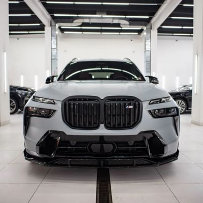 Für BMW X7 Carbon Fiber Body Kit X7 Carbon Fiber Front Lippen Diffuser Spoiler Hood Side Skirt Breitkörper Kit