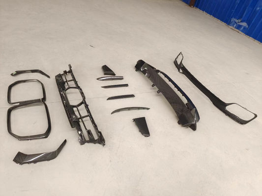 Für BMW X7 Carbon Fiber Body Kit X7 OEM Style Carbon Fiber Front Lip Diffuser Großes Lichtschatten-Körper Kit