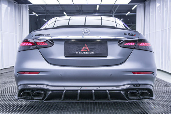 Fahrzeugteile Kohlenstofffaser-Karosserie-Kit für Mercedes E63S E63s Kohlenstofffaser-Front-Scoop Diffusor-Spoiler Kohlenstofffaser-Haube