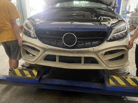 Fahrzeugteile für Mercedes W205 C180 C260 C300 Karosserie-Kit W205 C180 C260 C300 Upgraded IMP Style Front Bumper Karosserie-Kit