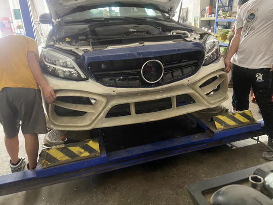 Fahrzeugteile für Mercedes W205 C180 C260 C300 Karosserie-Kit W205 C180 C260 C300 Upgraded IMP Style Front Bumper Karosserie-Kit