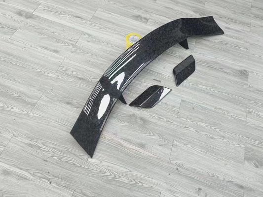 Bright Black Aston Martin Body Kit DBX MSY Stil Kohlenstofffaser Spoiler Flügel
