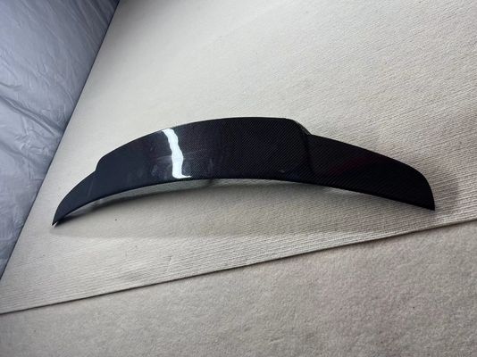 Für Mercedes-Benz EQE Kohlenstofffaserspoiler EQE Upgrades der BS-Stil Kohlenstofffaserspoiler Heckflügel